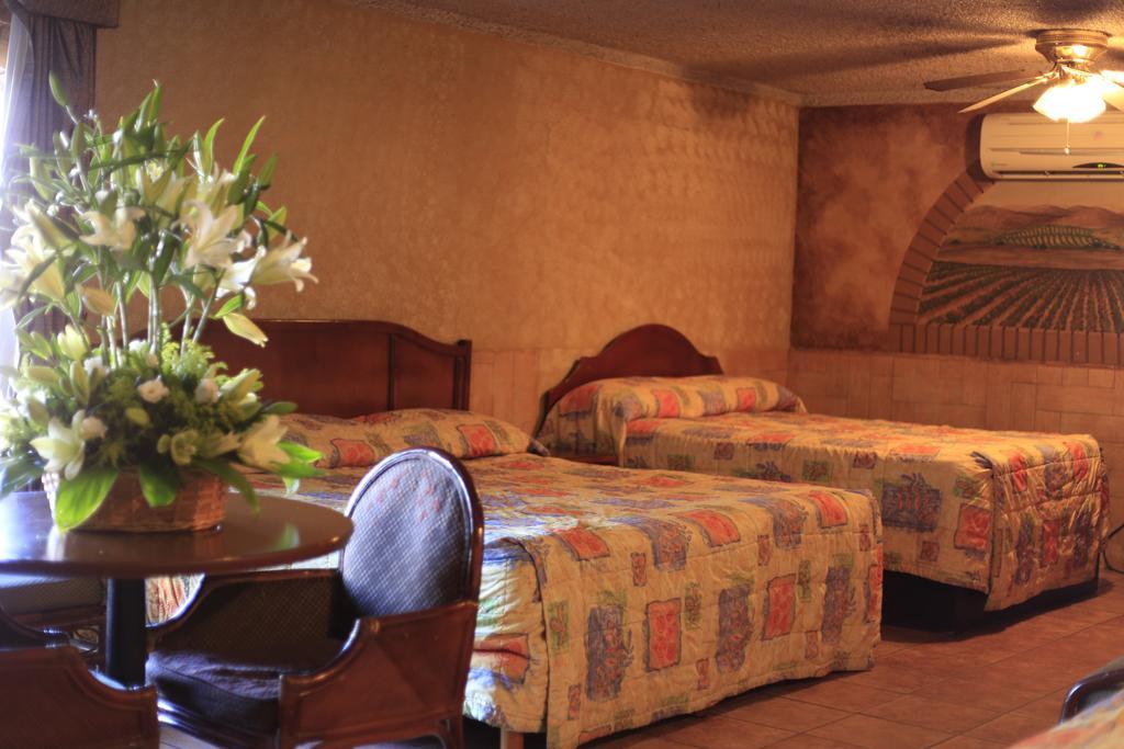 ホテル Hacienda Del Indio メヒカリ エクステリア 写真